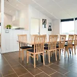 펜션 6 Bedroom In *