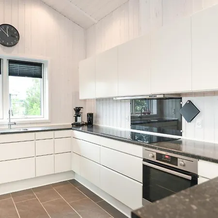 Ferienhaus 6 Bedroom In Vejers Strand