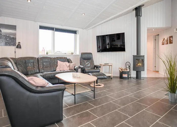 6 Bedroom In Ferienhaus *